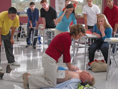 Assistance à la réanimation cardiaque : ZOLL AED Plus
